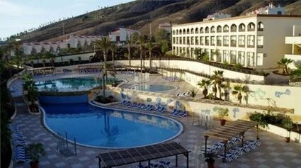 Travel price comparison Fuerteventura vacation